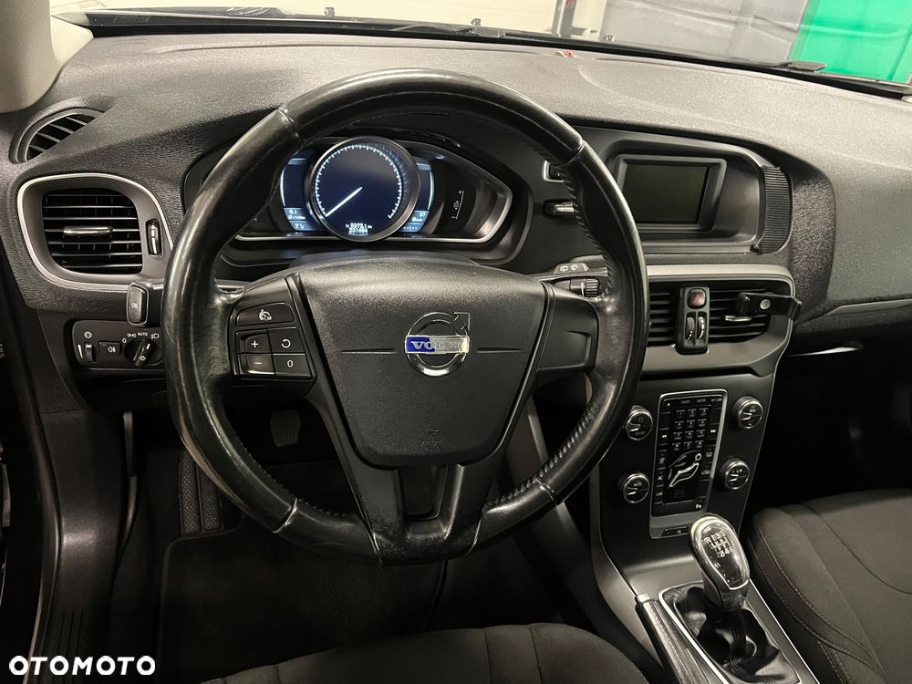 Volvo V40 D2 - 14