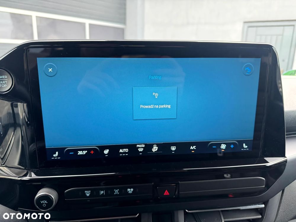 Ford Tourneo Custom L2H1 VA Autm Titanium - 35