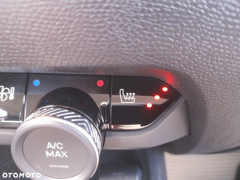 Citroën C4X 1.2 PureTech Plus S&S EAT8 - 31