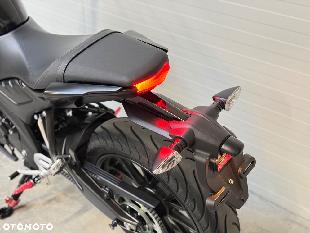 Yamaha MT - 35