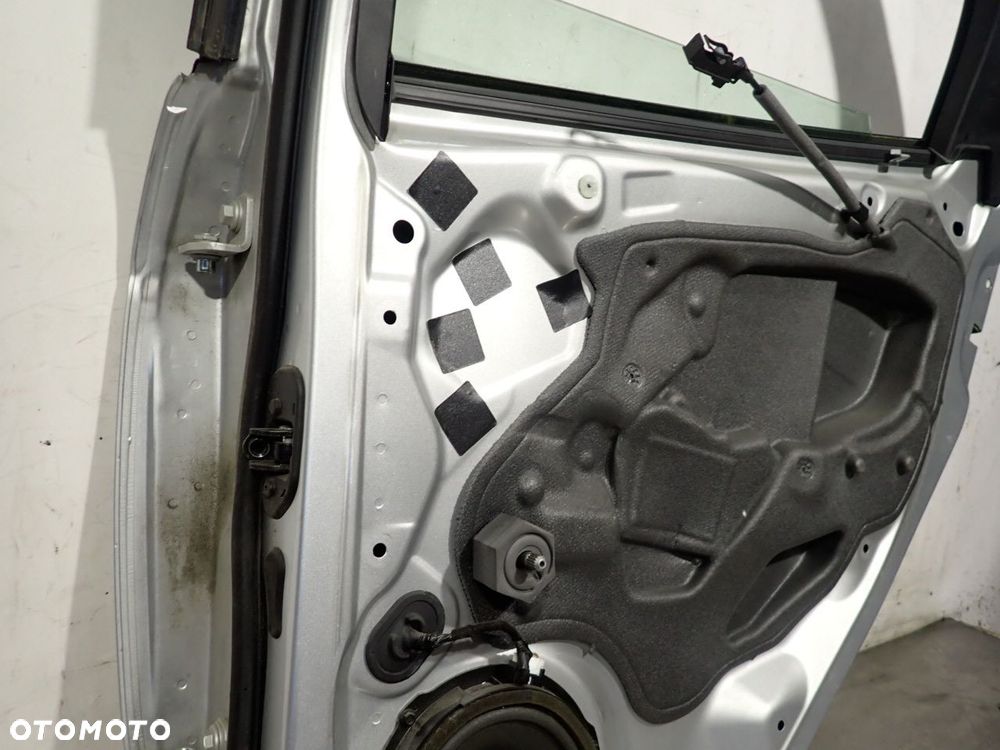 DRZWI PRAWY TYŁ FORD FOCUS MK3 kol: OB - 9