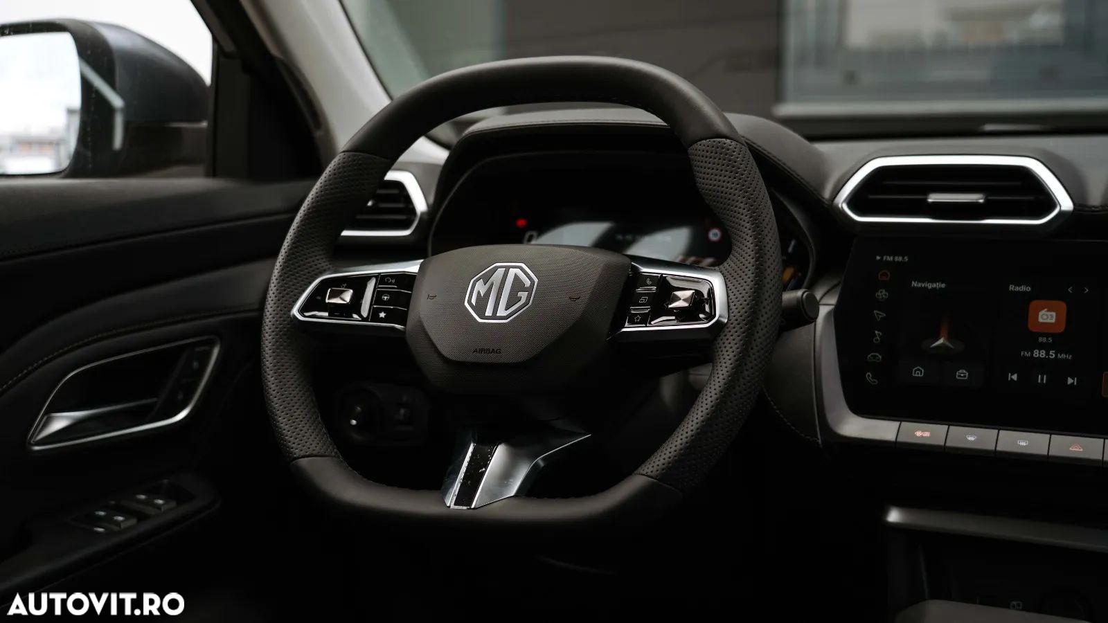 MG ZS HEV - 13