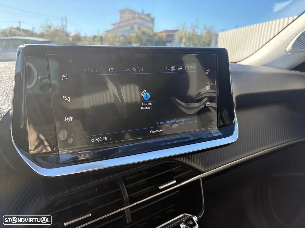 Peugeot 2008 1.2 PureTech Style - 12