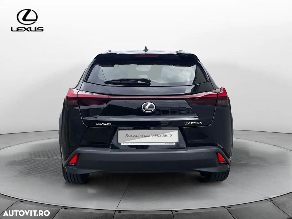 Lexus UX 250h Business Edition - 4
