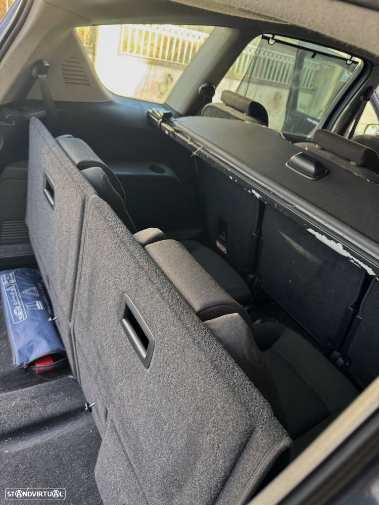 Ford S-Max - 19