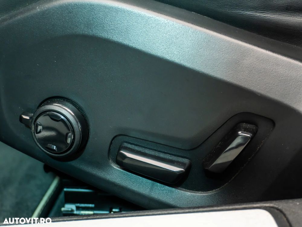 Volvo V60 T6 AWD Recharge Geartronic RDesign - 26