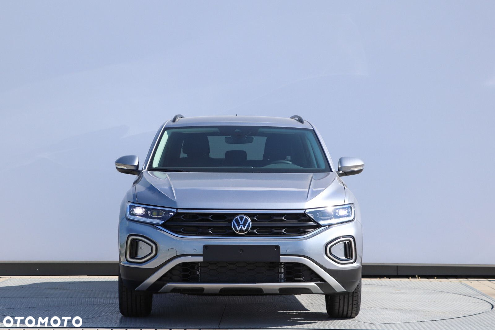 Volkswagen T-Roc - 8