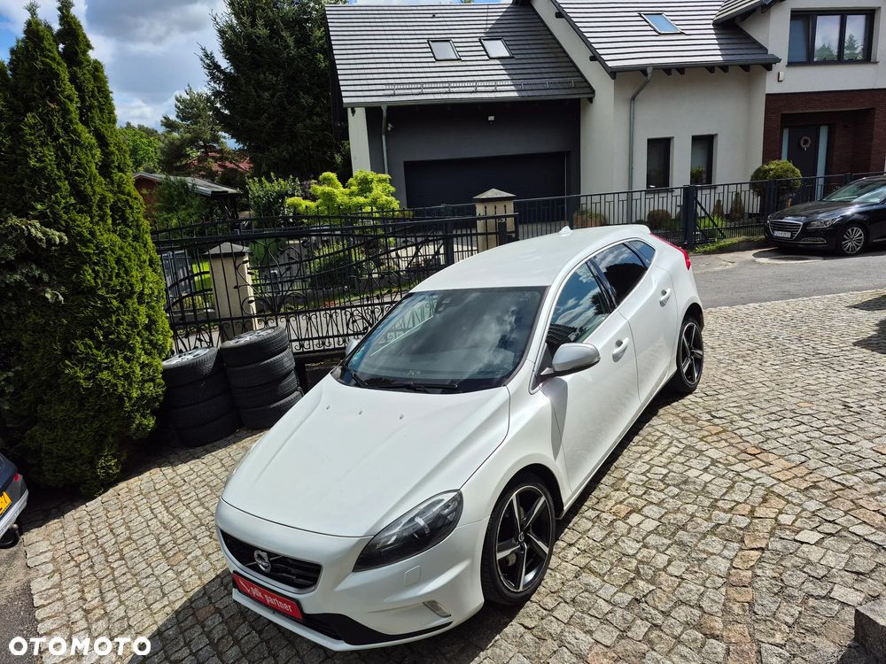 Volvo V40 D2 Drive-E R-Design Momentum - 8