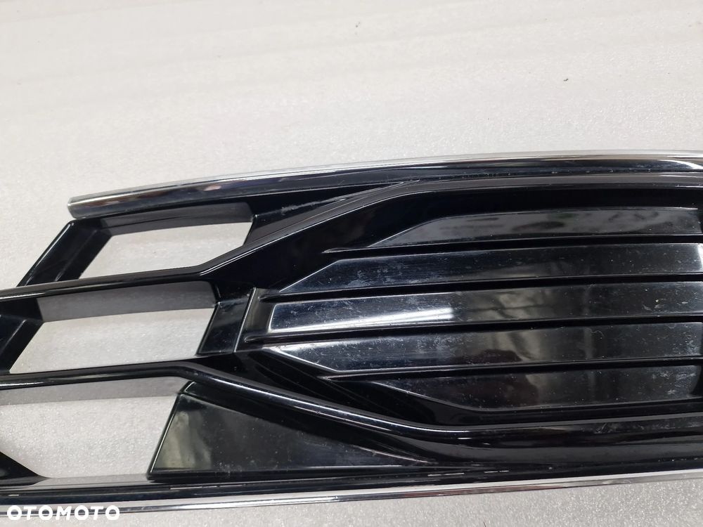 AUDI A6 C7 LIFT 14- LEWA KRATKA BOCZNA Z CHROMEM ZDERZAKA PRZEDNIEGO PRZÓD , NR 4G0807681AD , NR AUKCJI F/24 - 3
