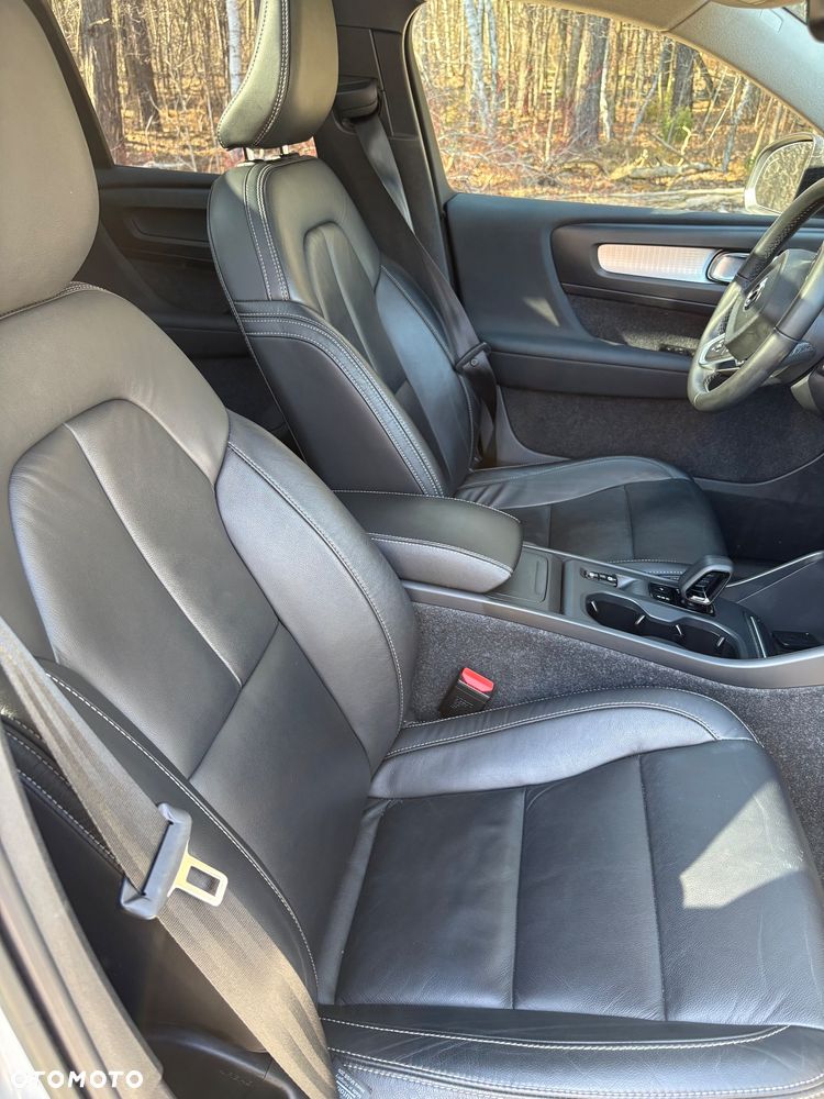 Volvo XC 40 T4 R-Design - 19