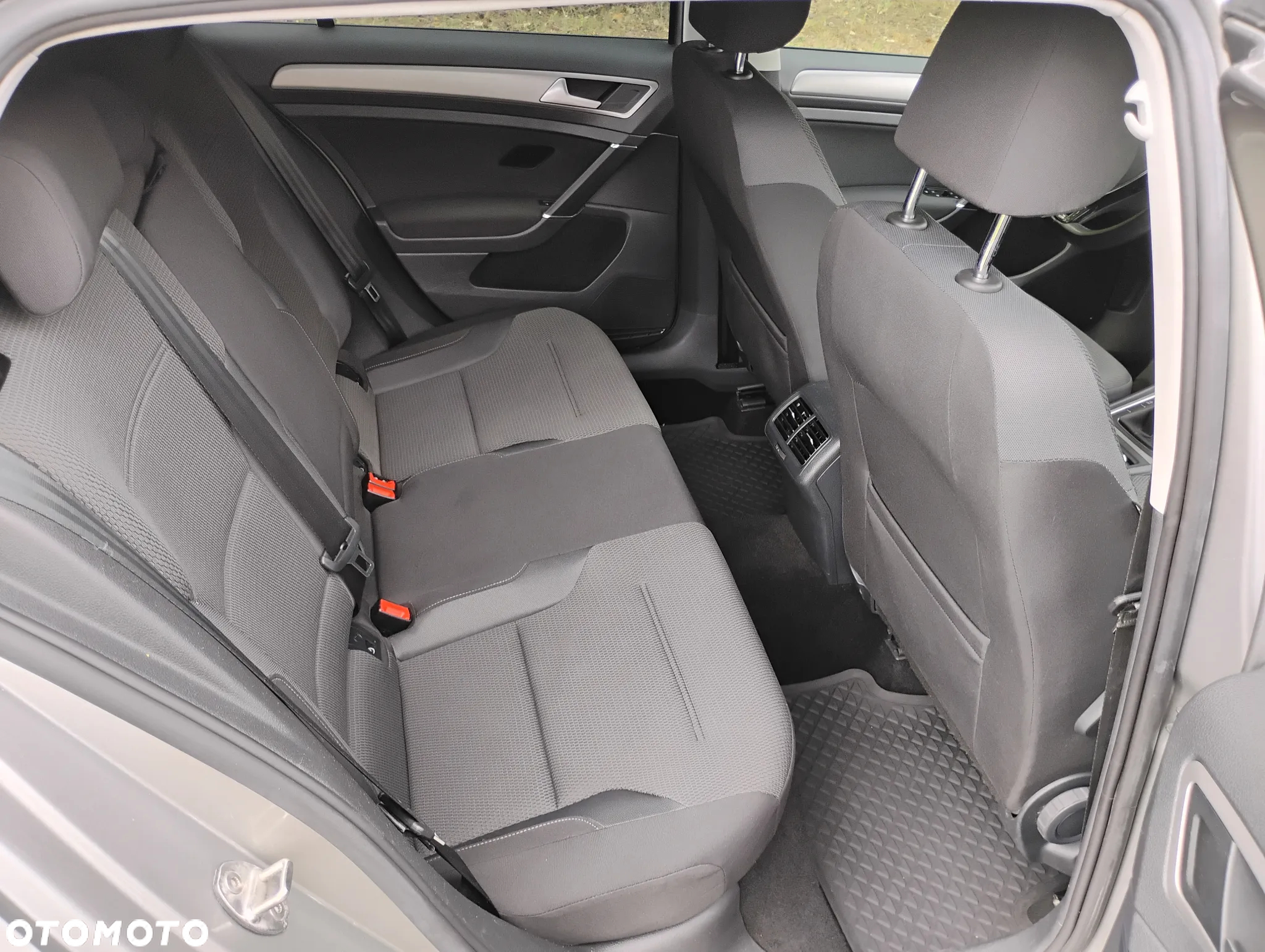 Volkswagen Golf - 12