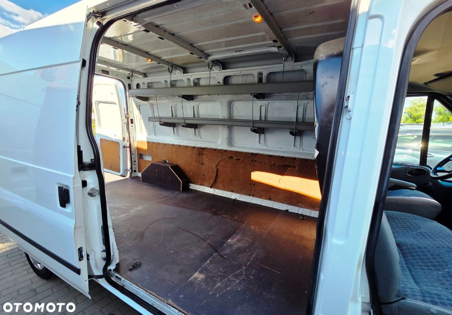 Ford Transit - 28