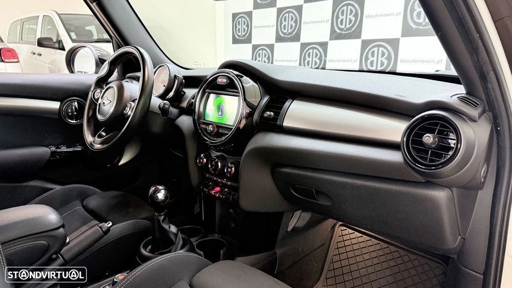 MINI 5 Portas Cooper D - 11