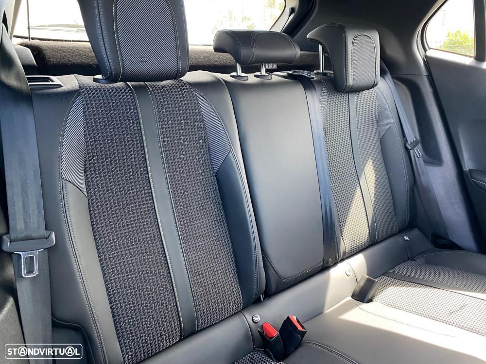 Peugeot 2008 1.5 BlueHDi GT EAT8 - 10