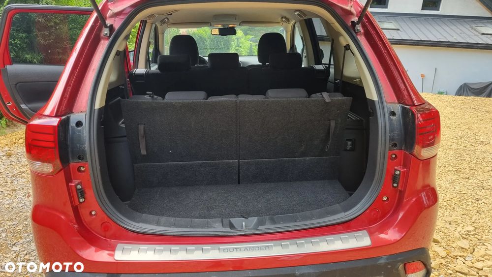 Mitsubishi Outlander 2.0 Intense 4WD CVT - 23