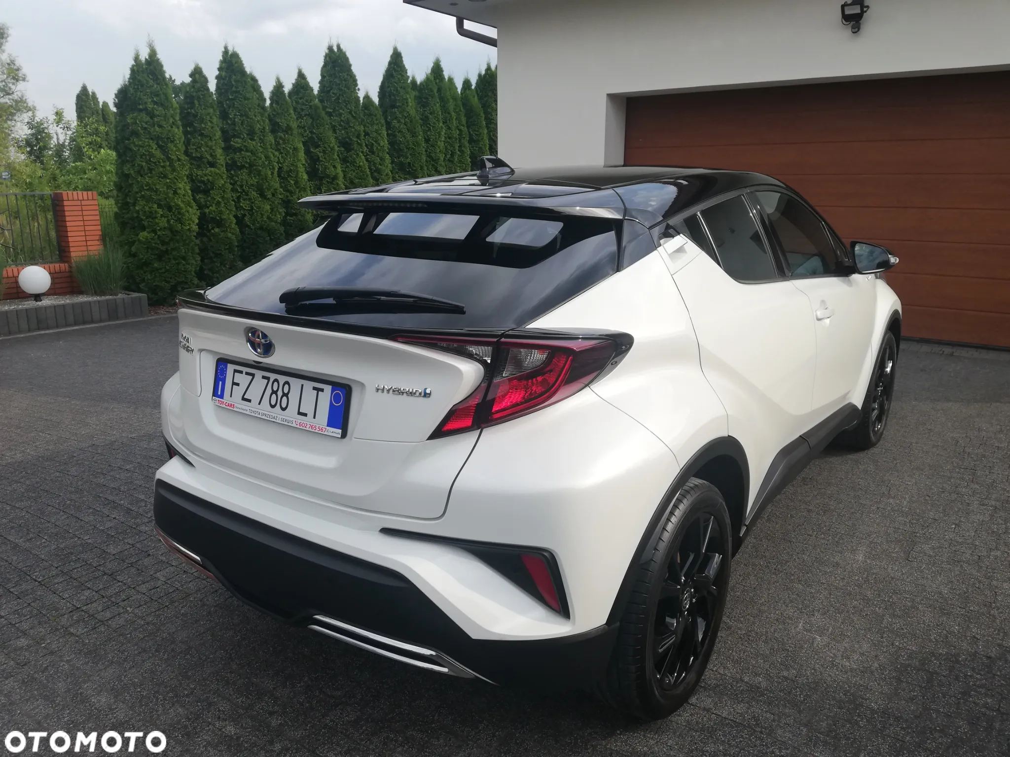 Toyota C-HR - 11