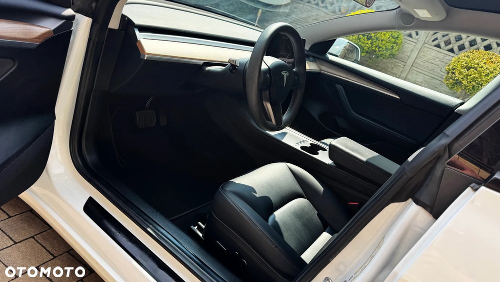 Tesla Model 3 Standard Reichweite Plus Hinterradantrieb - 15