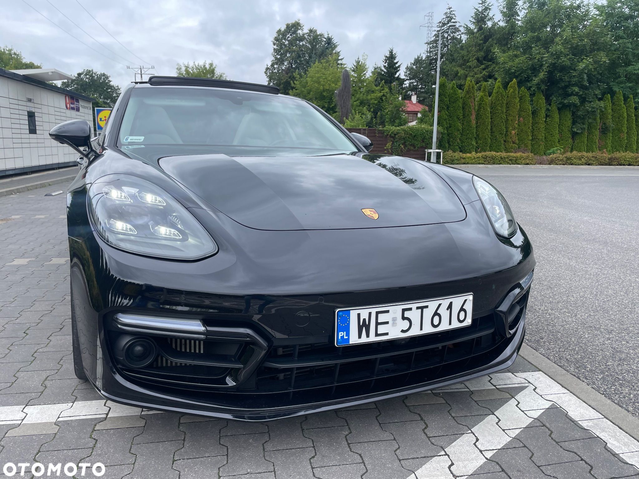Porsche Panamera 4 Platinum Edition - 1
