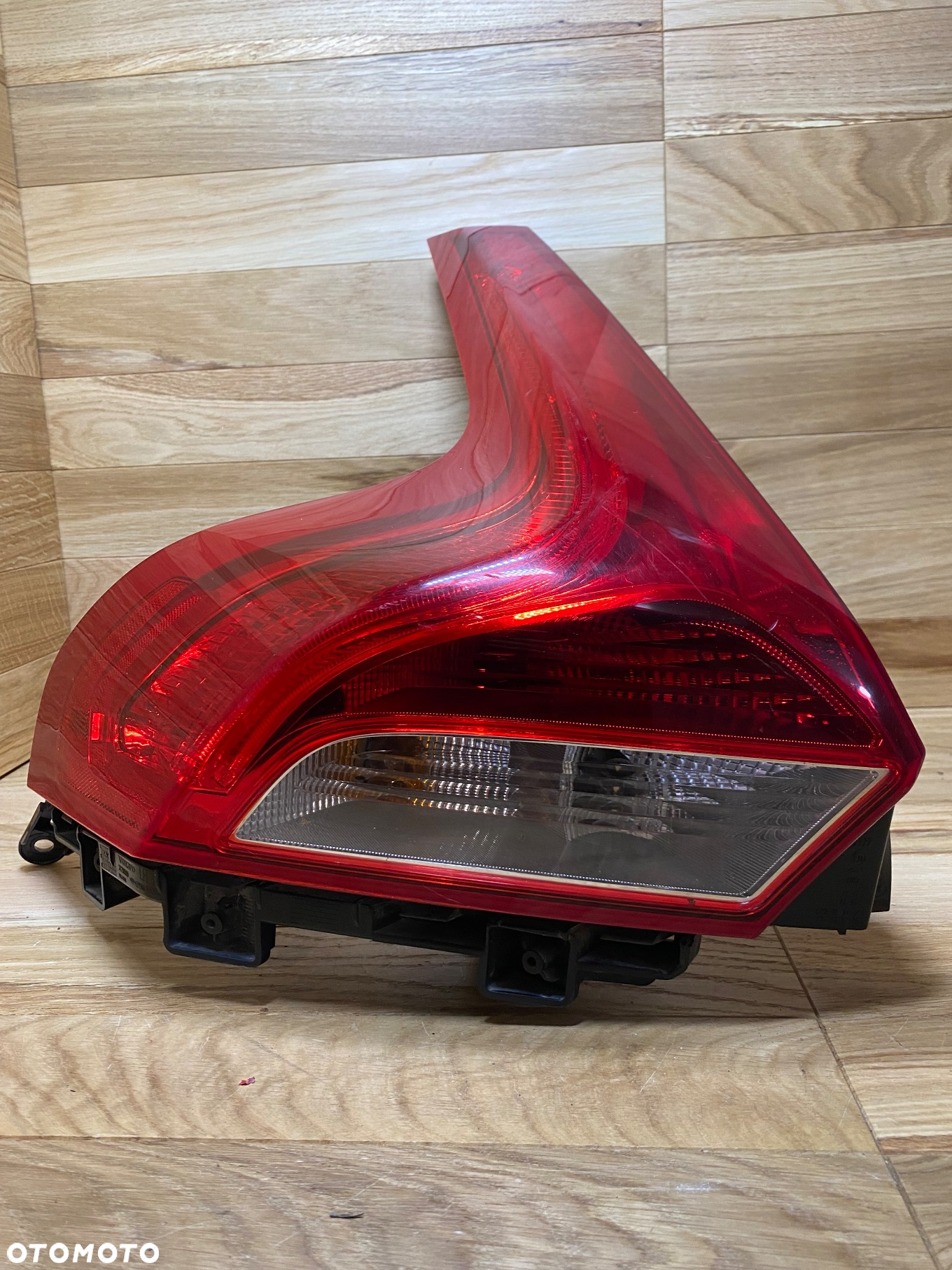 VOLVO V40 LAMPA TYLNA LEWA 31395478 - 6