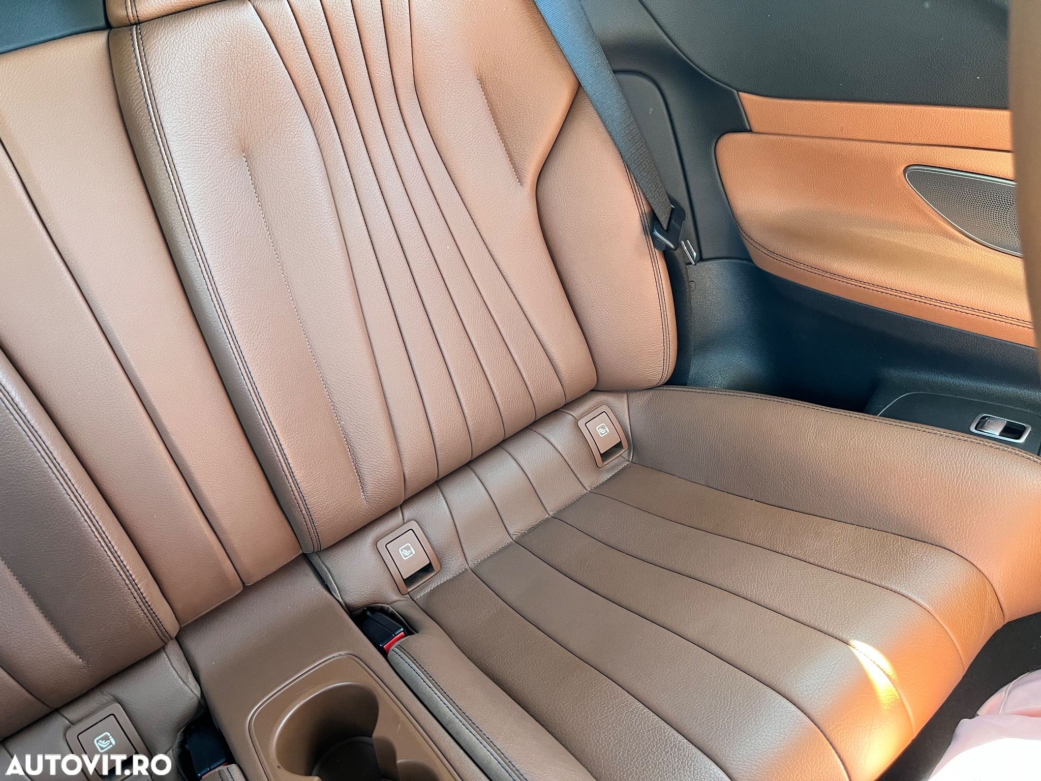 Mercedes-Benz E - 31