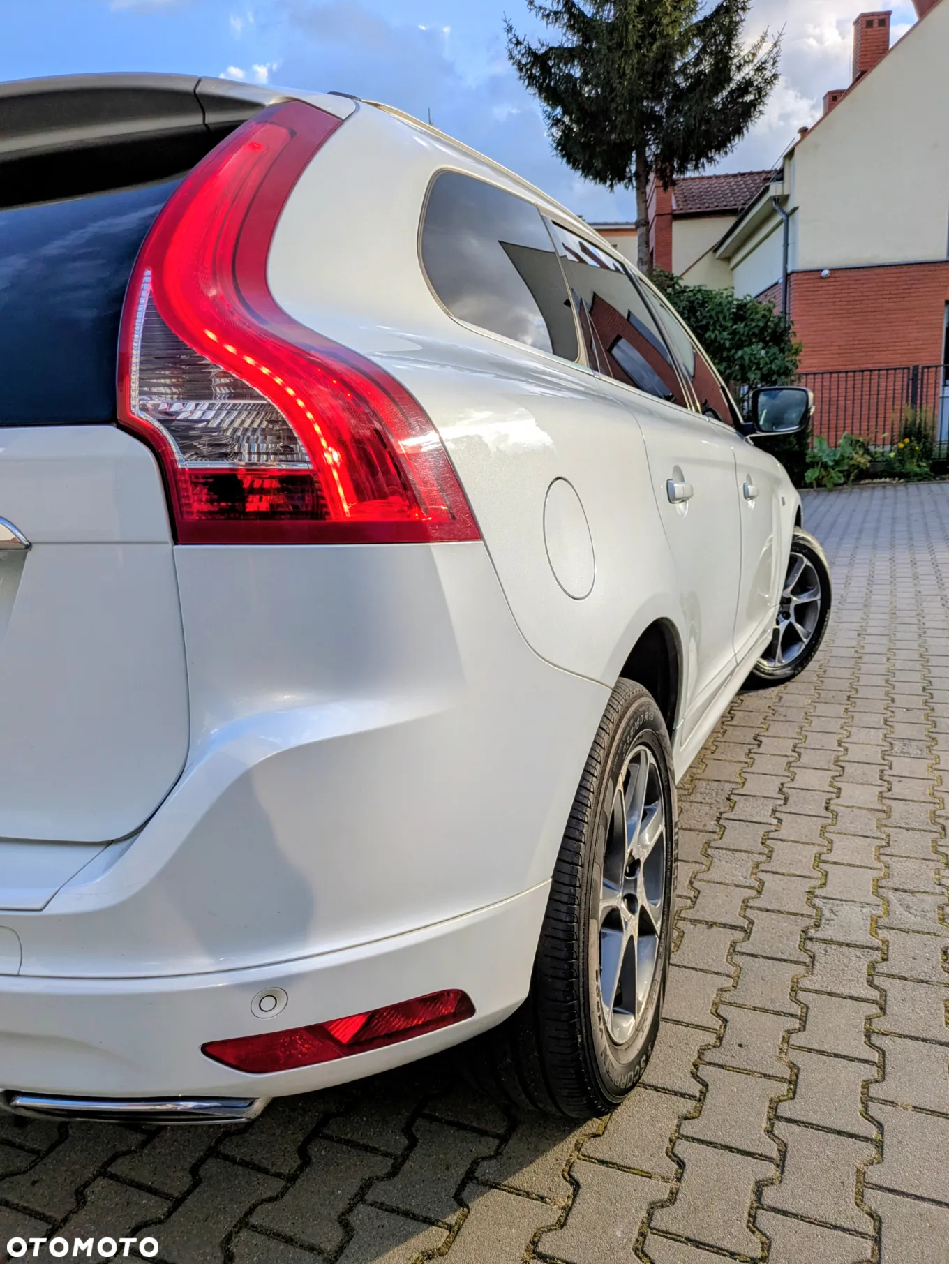 Volvo XC 60 D4 Drive-E Ocean Race - 9