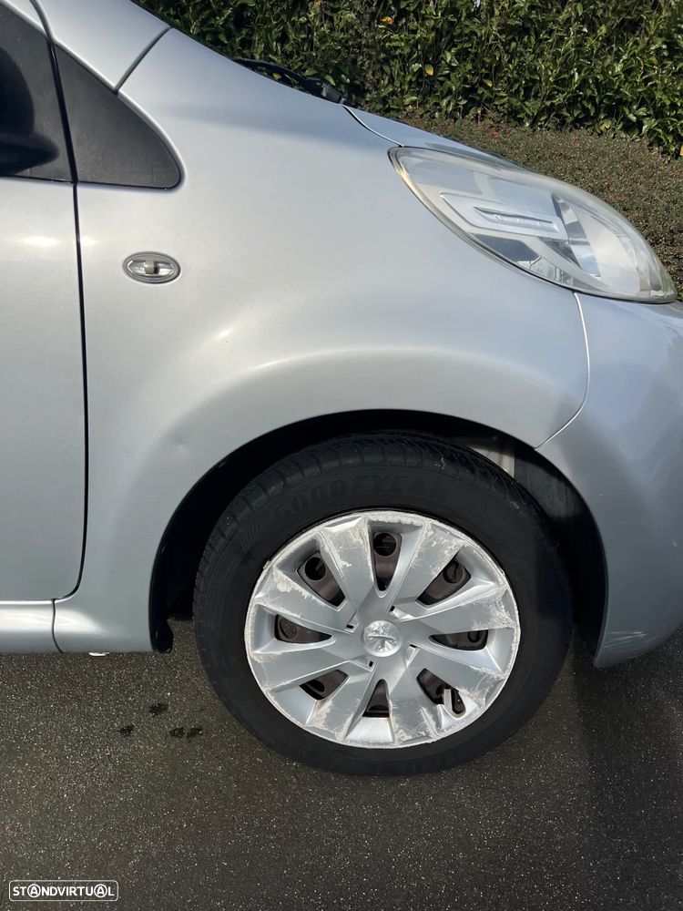 Peugeot 107 1.0 Urban - 5