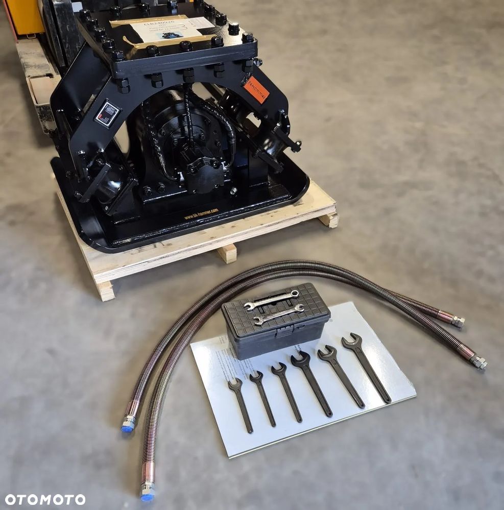 Zagęszczarka Płytowa Hydrauliczna maszyny 10-15 T BK Hammer - 10