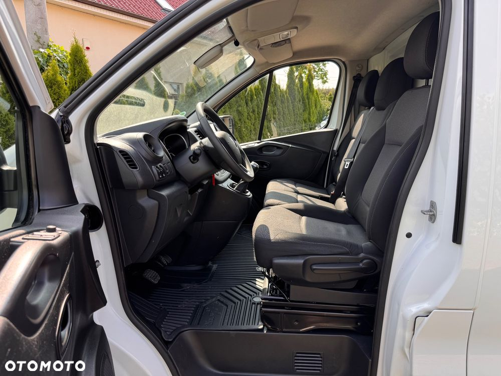 Renault Trafic long - 23