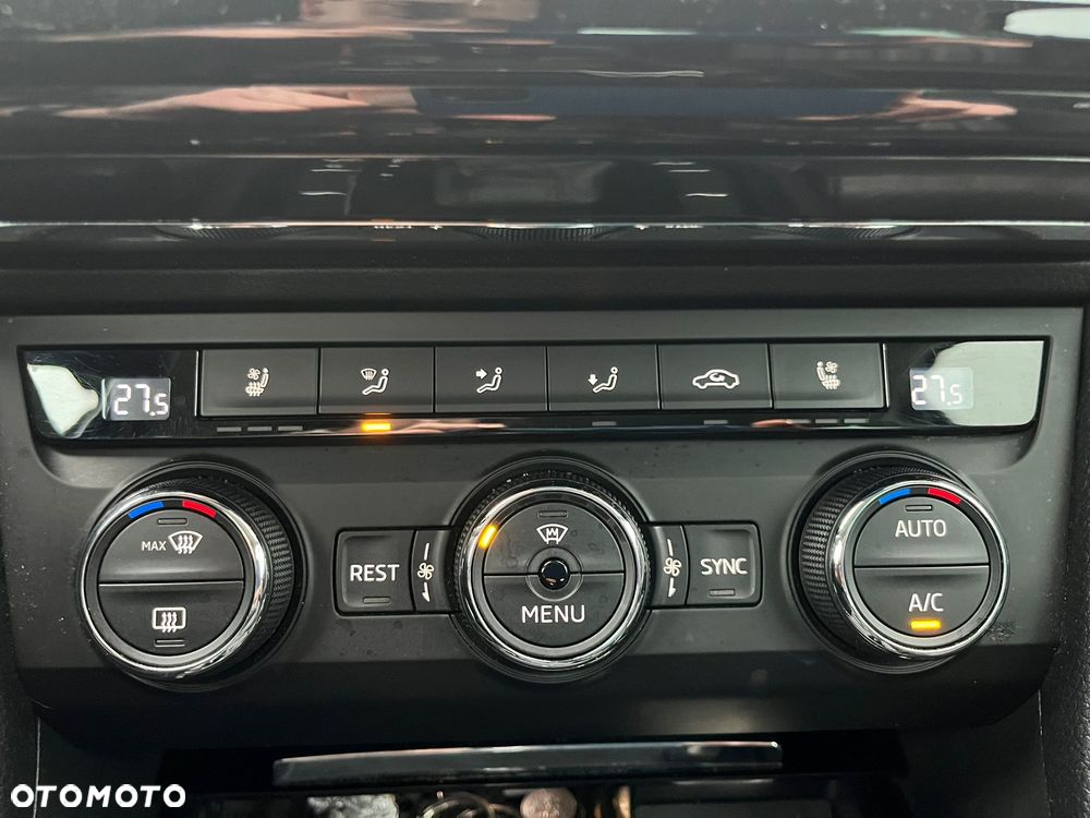 Skoda Superb 2.0 TDI Style DSG - 20