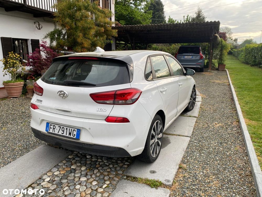 Hyundai i30 1.6 CRDI DCT Premium - 4