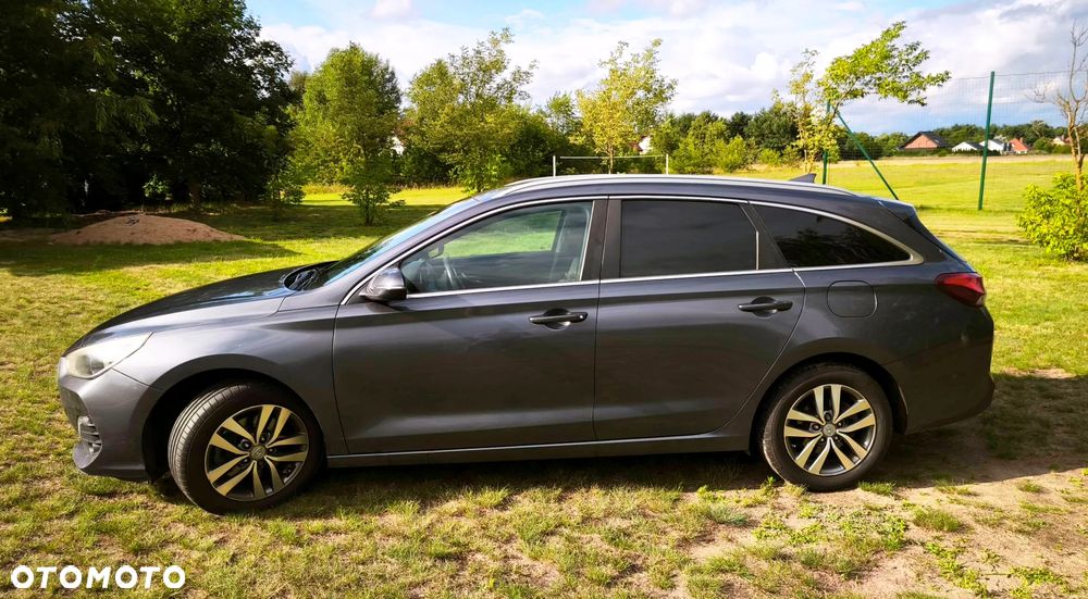 Hyundai i30 1.4 T-GDI Family+ - 1