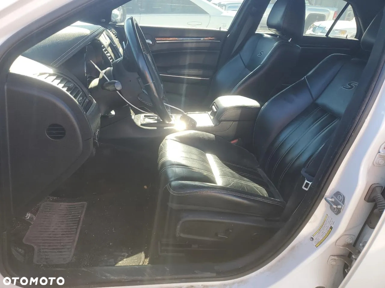 Chrysler 300s - 7