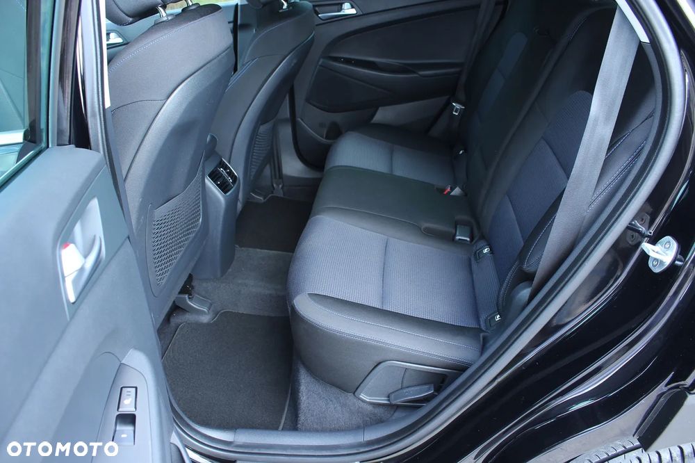 Hyundai Tucson blue 1.7 CRDi 2WD DCT Premium - 29