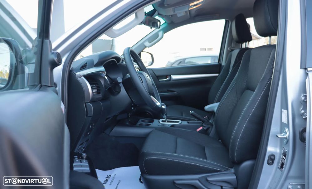 Toyota Hilux 2.4 D-4D 4WD CD CH Aut. - 10