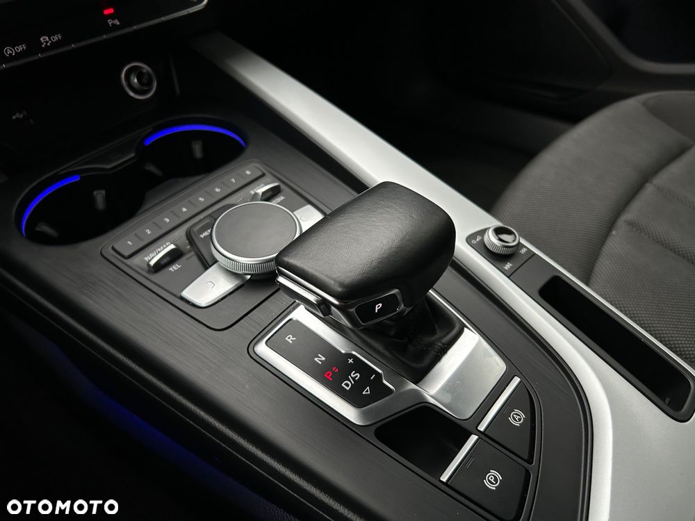 Audi A4 Avant 2.0 TDI S tronic - 29