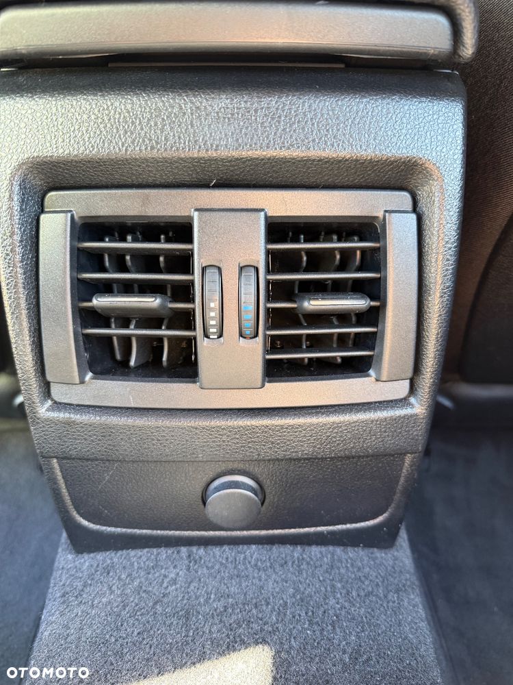 BMW Seria 1 118d - 28