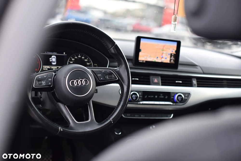 Audi A4 Limousine 2.0 TFSI ultra S tronic design - 25