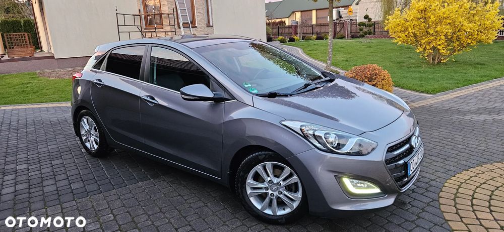 Hyundai i30 1.6 CRDi Fifa World Cup Edition - 4