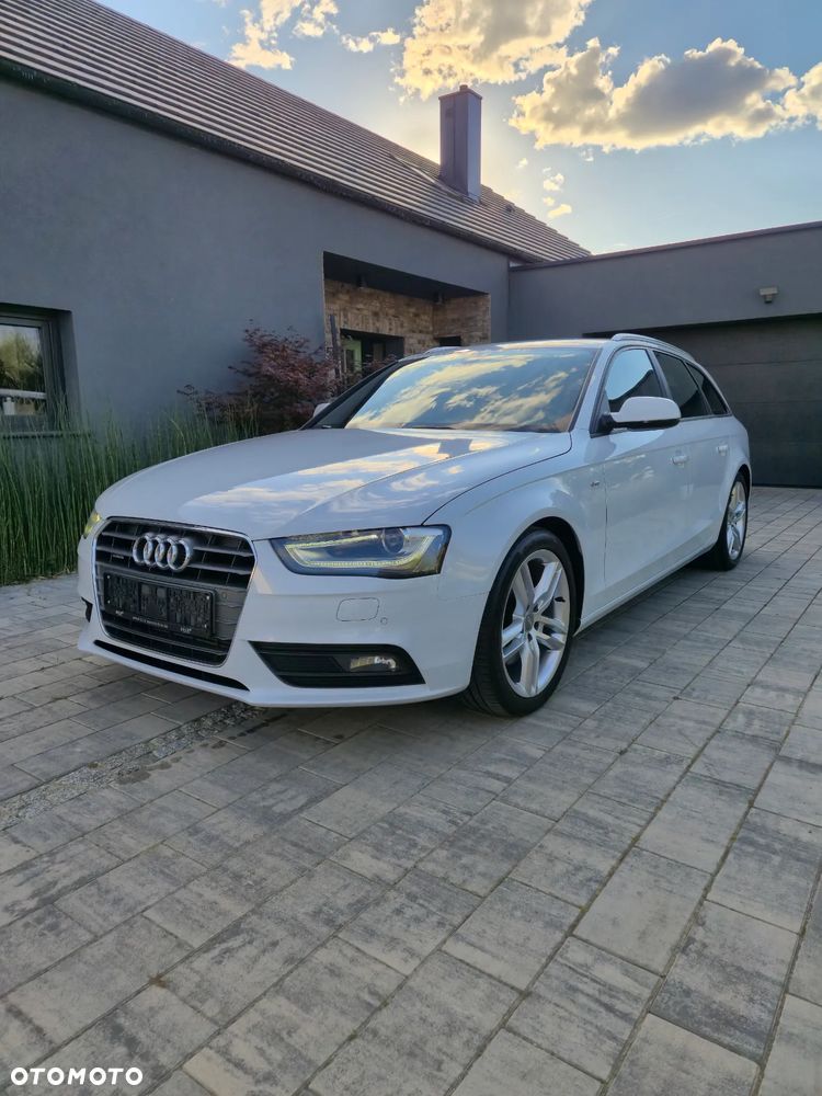 Audi A4 Avant 2.0 TDI DPF quattro S tronic S line Sportpaket - 2