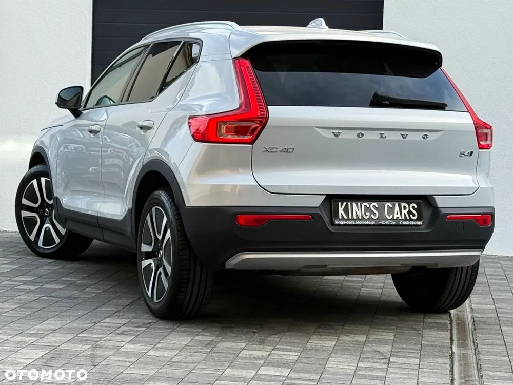 Volvo XC 40 B4 B AWD Geartronic Momentum Pro - 34