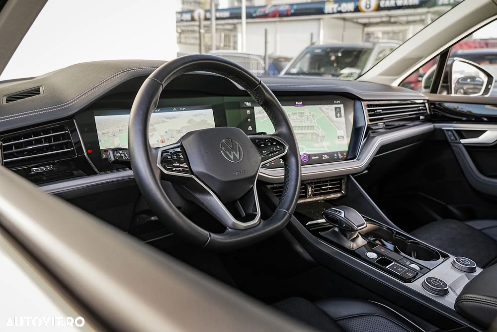 Volkswagen Touareg 3.0 V6 e-Hybrid 4Motion Aut. R - 11