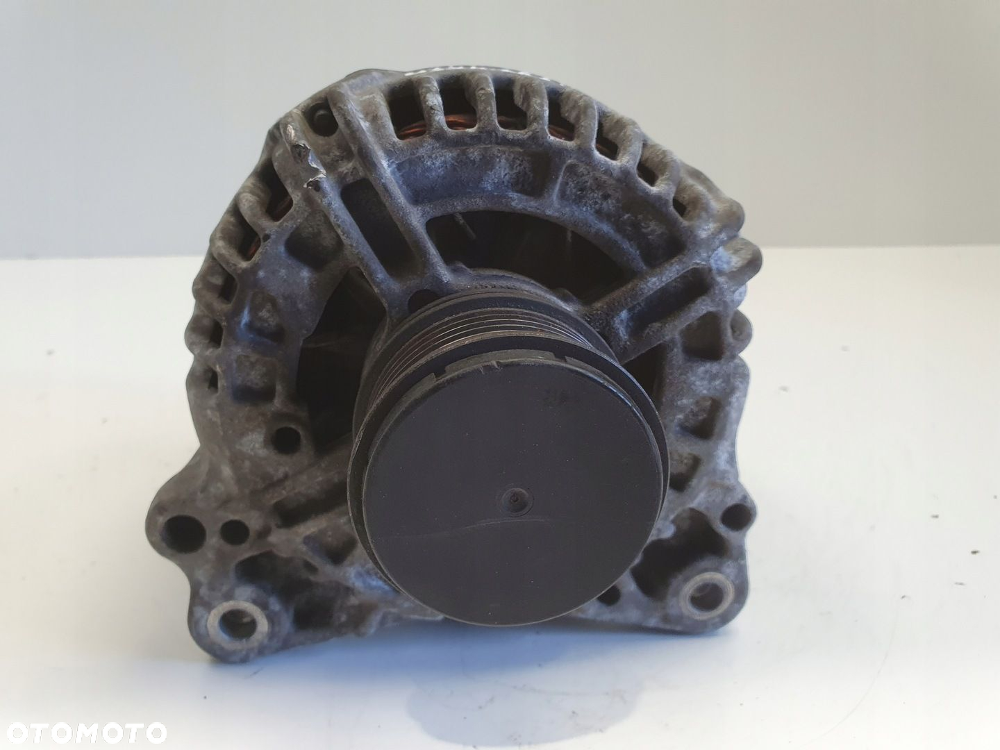 VW Golf V 2.0 TDI ALTERNATOR bosch 06F903023F 140A - 7