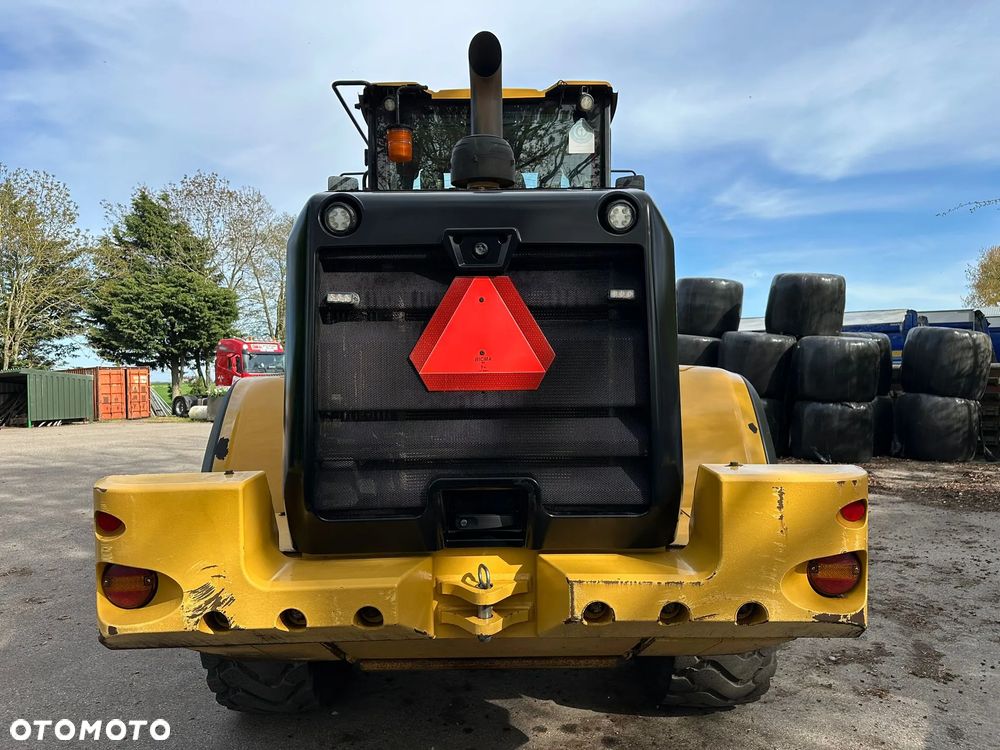 Caterpillar 938M - 11