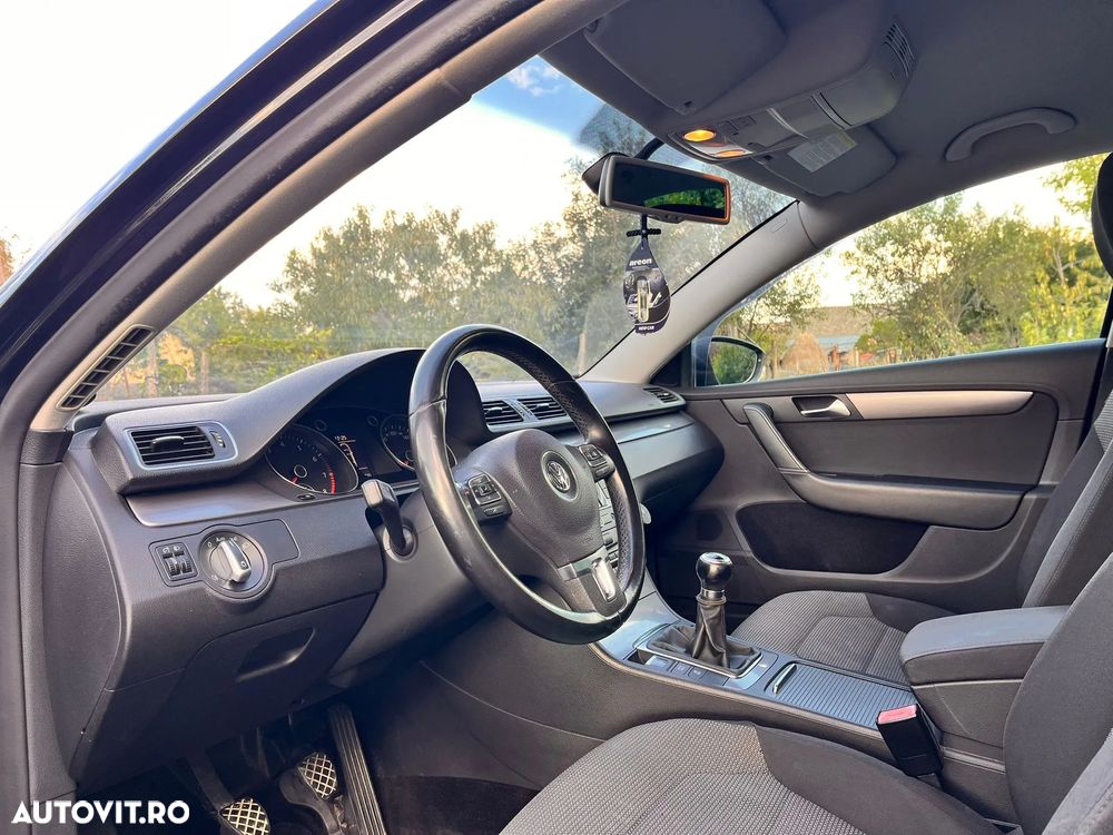 Volkswagen Passat - 7