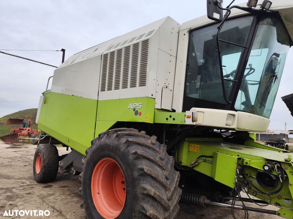 Claas Mega 350 Combina Agricola - 2