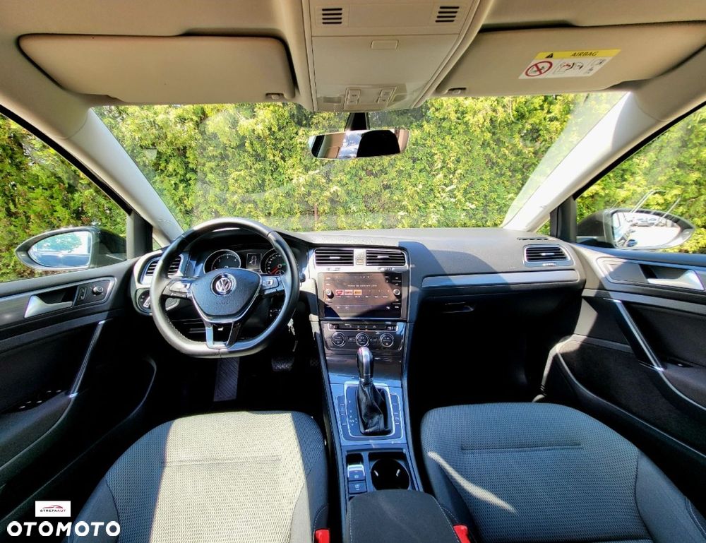 Volkswagen Golf - 9