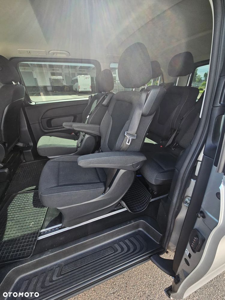 Mercedes-Benz Klasa V 220 d 4-Matic 7G-Tronic (d³ugi) - 3