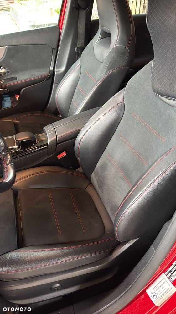 Mercedes-Benz Klasa A 220 4-Matic AMG Line 7G-DCT - 22