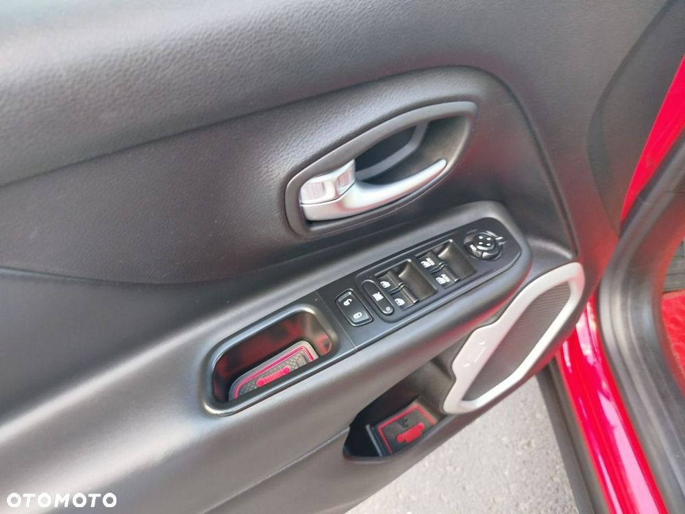 Jeep Renegade - 23