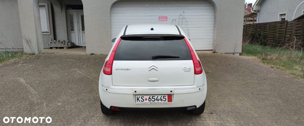 Citroën C4 HDi 110 FAP EGS6 Exclusive - 8